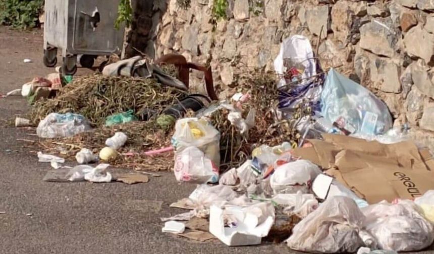 Kayseri’de öğretmenevi karşısında vatandaşı çileden çıkaran manzara!
