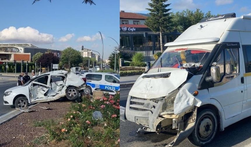 Minibüsle otomobil çarpıştı! 1 ölü 2 yaralı!