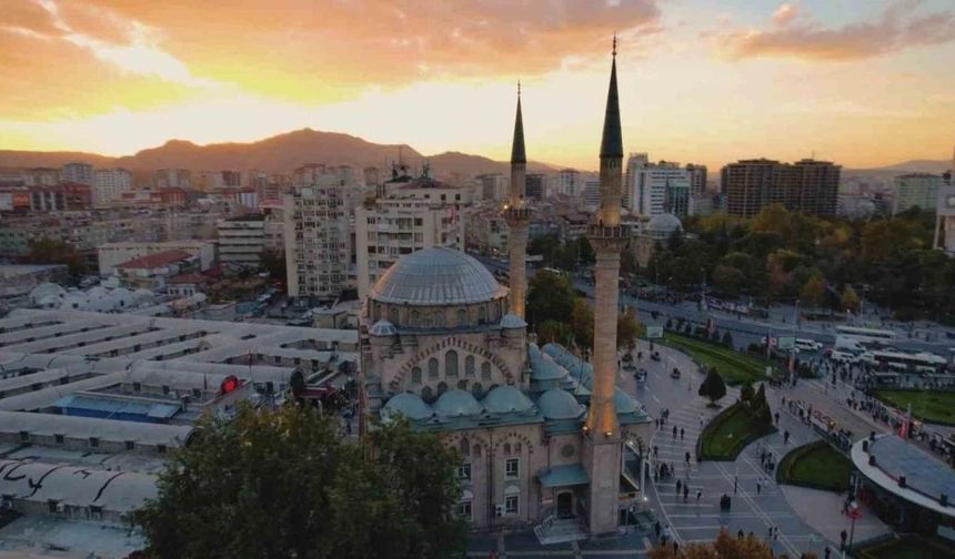 27 Temmuz Pazar gününde Kayseri'de namaz vakitleri
