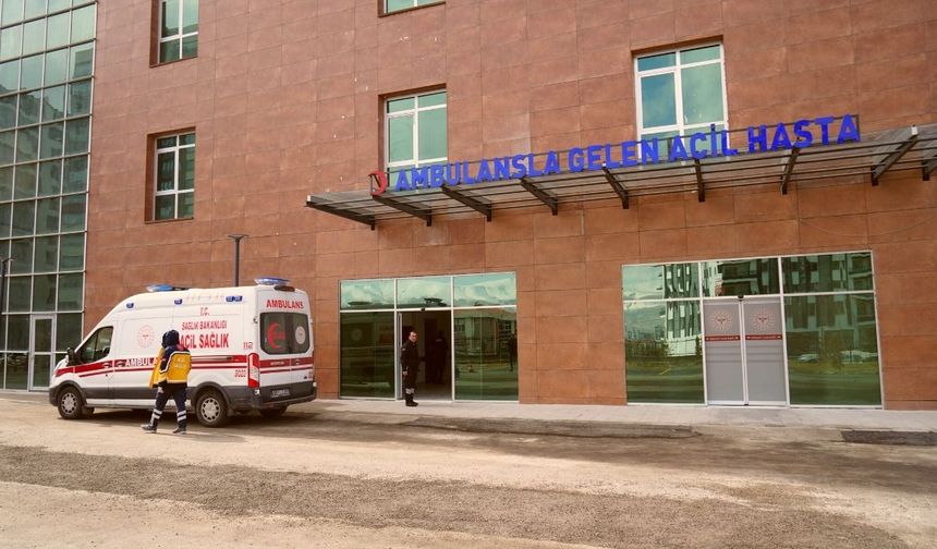 1 yaşındaki çocuk su dolu kovaya düşerek hayatını kaybetti