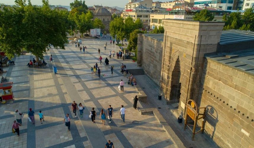 Kayseri’nin Selçuklu mirası: Külliyeden medreseye uzanan tarih