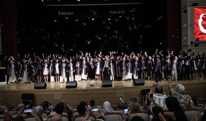 113 yeni diş hekimi Erciyes Üniversitesi’nden mezun oldu!