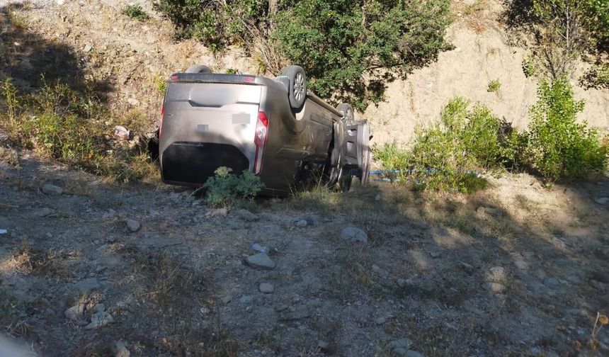 Minibüs şarampolden uçtu 6 Yaralı