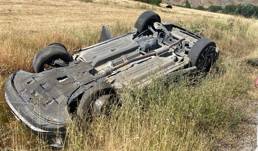 Köy ziyaretinden dönen kaymakam kaza geçirdi! Muhtar ile çarpıştı