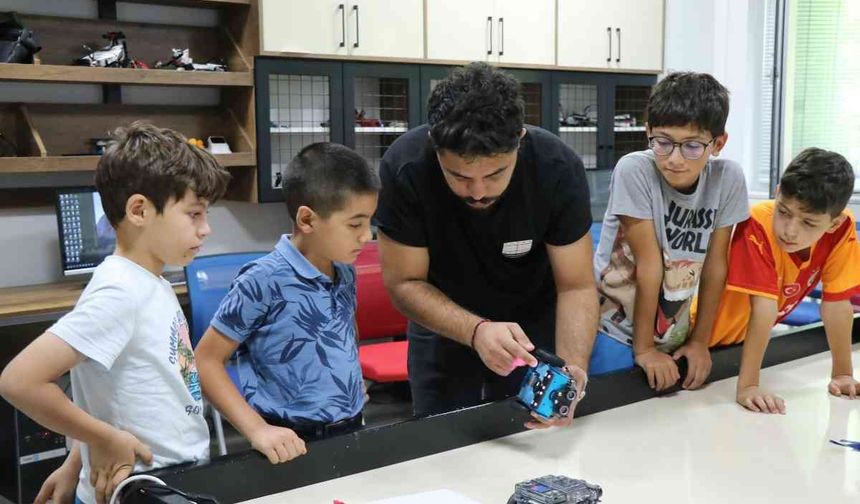 Kayseri’de 900 öğrenci teknolojiyle buluştu