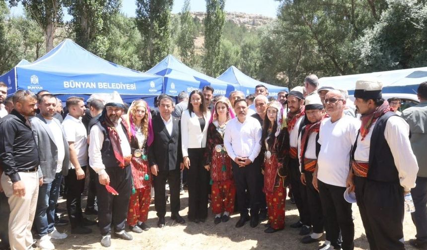 Siyasi kriz yaratan şenlik tatlıya bağlandı! Kayseri protokolü katılım sağladı