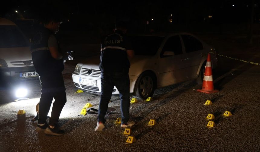 Düğün salonunda çıkan küfürlü kavga silahlı çatışmayla son buldu