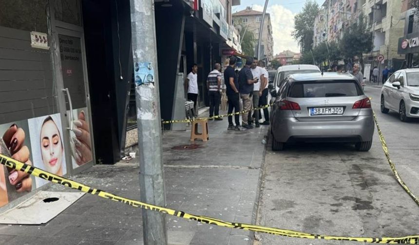 Tartışma büyüdü, sokak savaş alanına döndü!