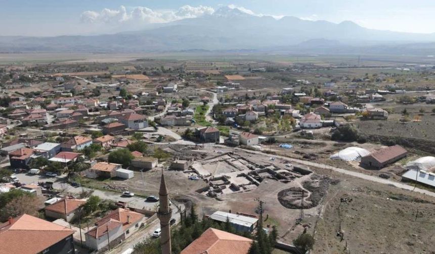 Kayseri İncesu'da tarih konuştu: Mozaikler görenleri şok etti
