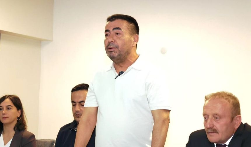 Selahattin Metin, öğrencilerin taleplerini dinledi