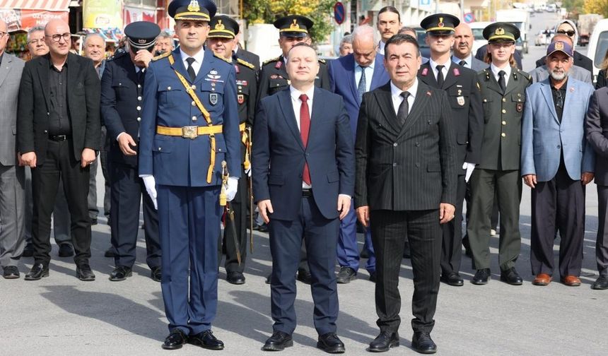 29 Ekim Cumhuriyet Bayramı Bünyan’da çelenk sunma töreniyle başladı