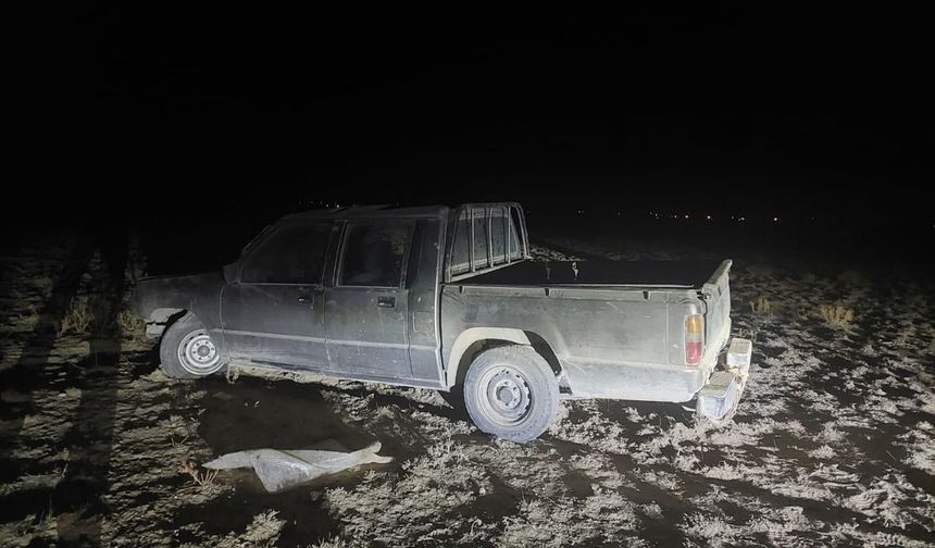 Konya Karapınar’da pikap şarampole girdi: 2 kişi yaralandı