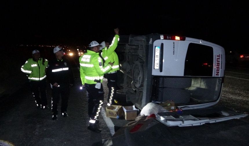 Malatya'da feci kaza: Midibüs devrildi çok sayıda yaralı var