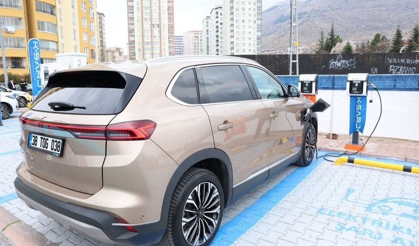 Kayseri'deki elektrikli araç sahipleri için yeni destek: Bakan Kacır'dan müjde!