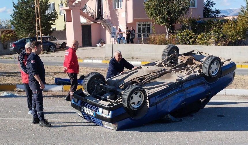 Bir anda kontrolden çıktı! Sivas’ta takla atan araç ters döndü