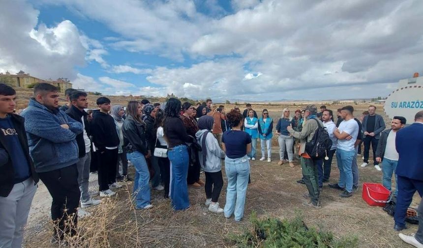 Tomarza MYO’dan doğaya yeşil miras: 400 fidan toprakla buluştu!