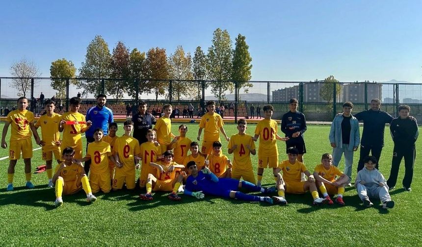 Kayserispor'un gençleri fırtına gibi ! Tam 10 gol