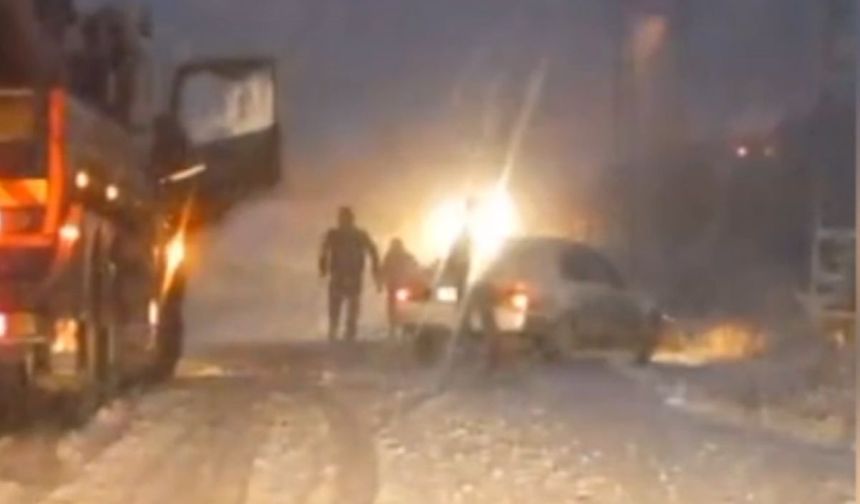 Kayseri'ye doğru yola çıkanlar kar yağışına tutuldu!