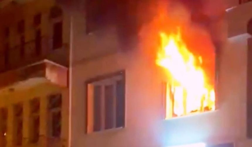 Aksaray’da felaketi yaşadılar: Sobadan çıkan yangın daireyi kullanılamaz hale getirdi