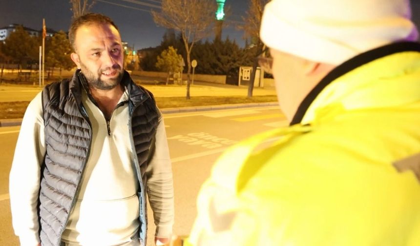 Aksaray’da hem ehliyetsizdi hem de çekme belgeli araçla yola çıktı: Cezadan kaçamadı