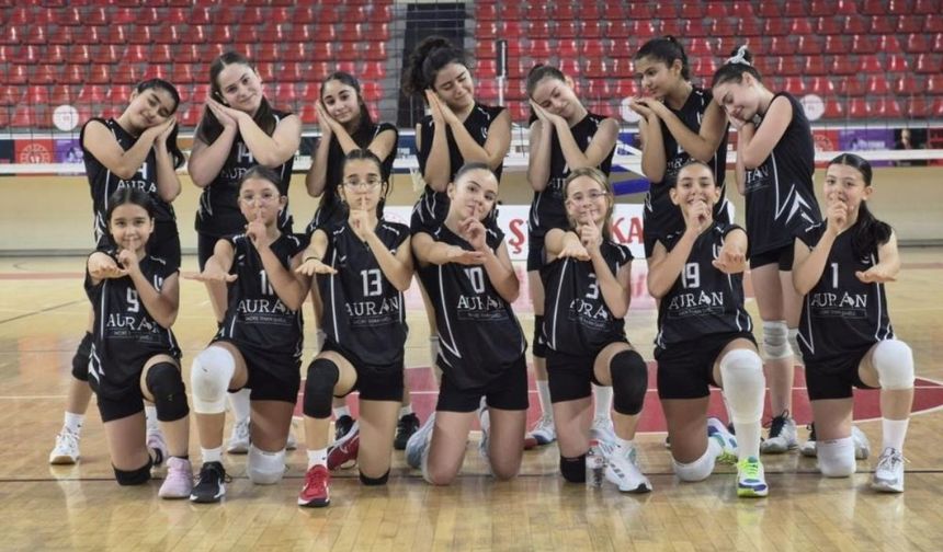AURAN Erciyes Voleybol Kulübü Talas Gençlik Spor karşısında 3-0 hükmen galip