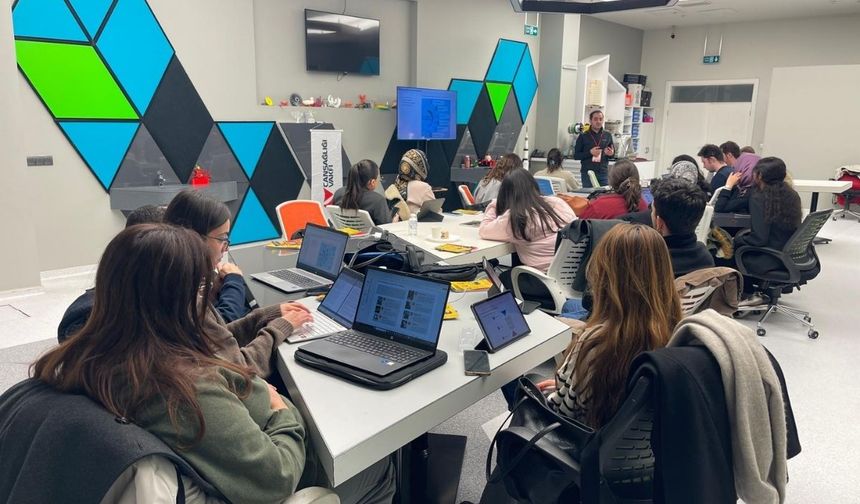 Kayseri Bilim Merkezi sağlık sektörüne eğitimle destek oluyor