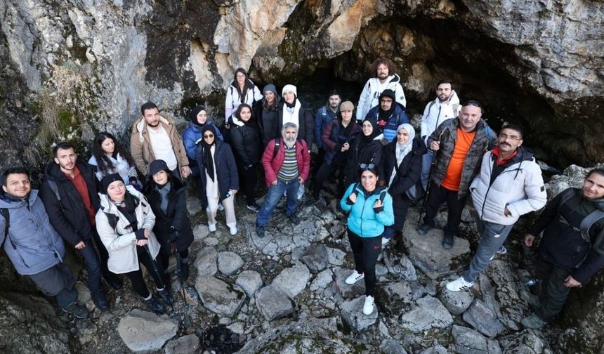 Kayseri’de doğayla iç içe bir gün: Homur Şelalesi yürüyüşüne yoğun katılım