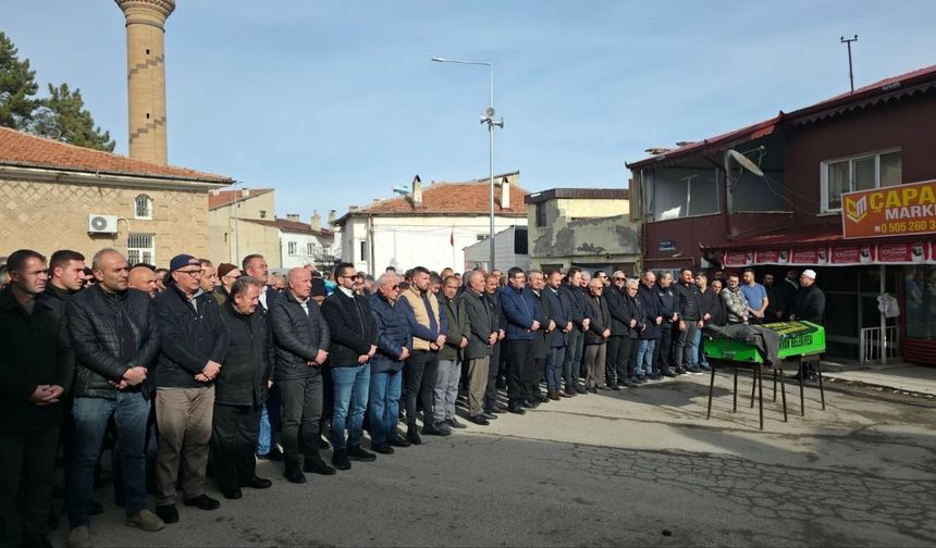 Bünyan Belediye Başkan Yardımcısı Yaşar Çakmak'ın babası Hamdi Çakmak toprağa verildi