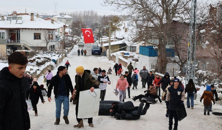 Bünyan’da sucuk ekmek ve kızak şenliği düzenlendi