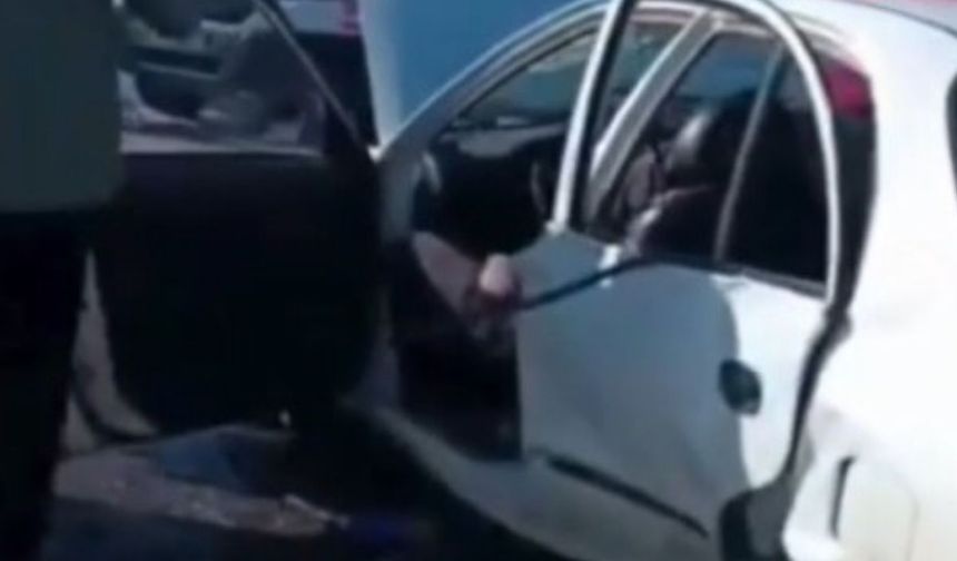 Yahyalı'da otomobil bariyerlere çarptı: 3 yaralı