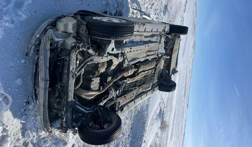 Takla üstüne takla!  Feci kaza: Otomobil hurdaya döndü, 4 yaralı