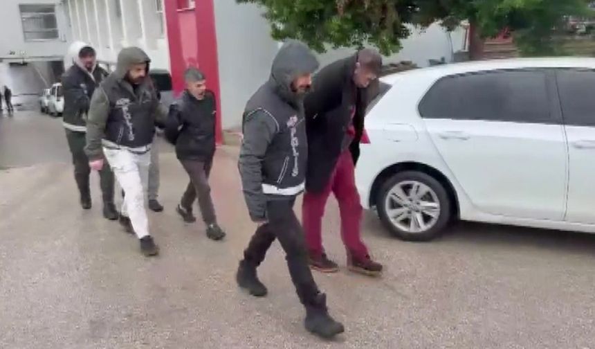 ‘Tanımadığım biri bıraktı’ dedi! Polis baskınında milyonluk ürün ele geçti