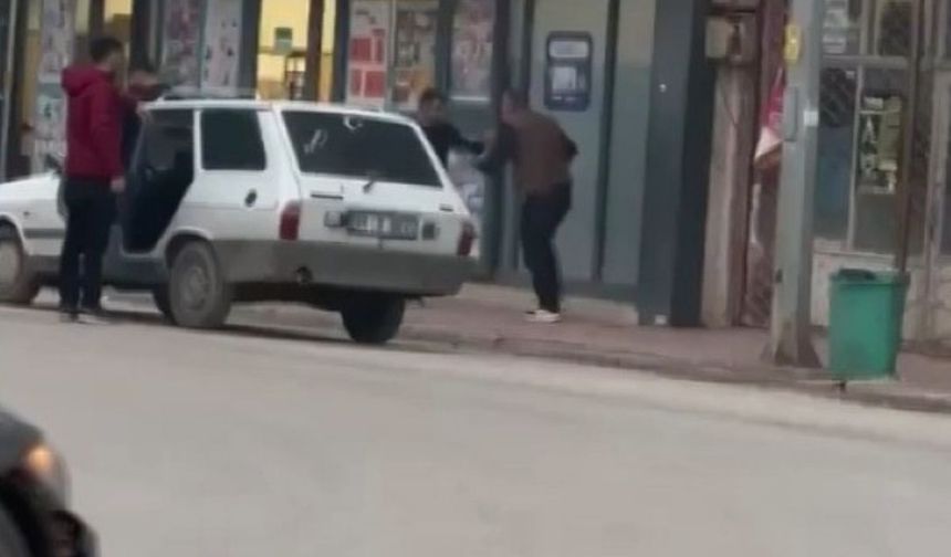 Tartıştığı kişiyi sokak ortasında tabancayla vurdu!
