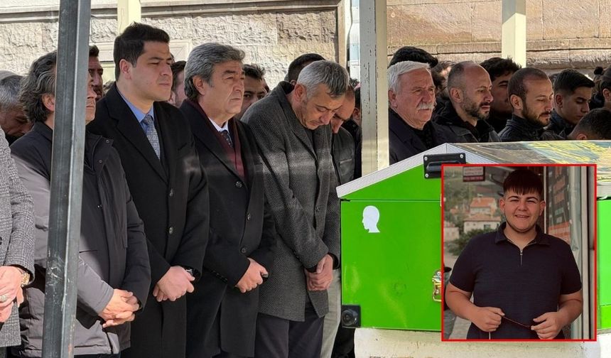 Kadir Yalınız Pınarbaşı'nda son yolculuğuna uğurlandı