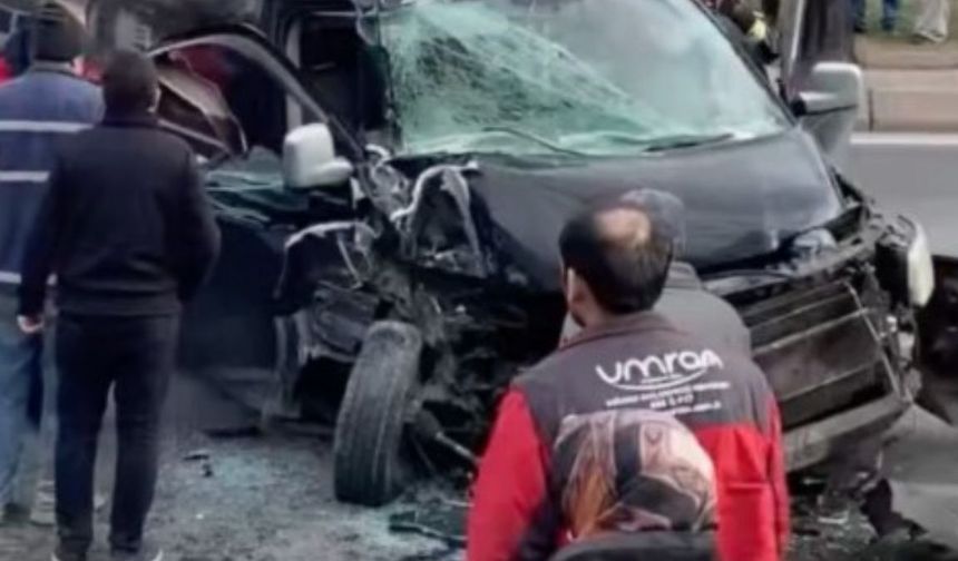 Kayseri’de halk otobüsü ile minibüs çarpıştı: 3 kişi yaralandı!