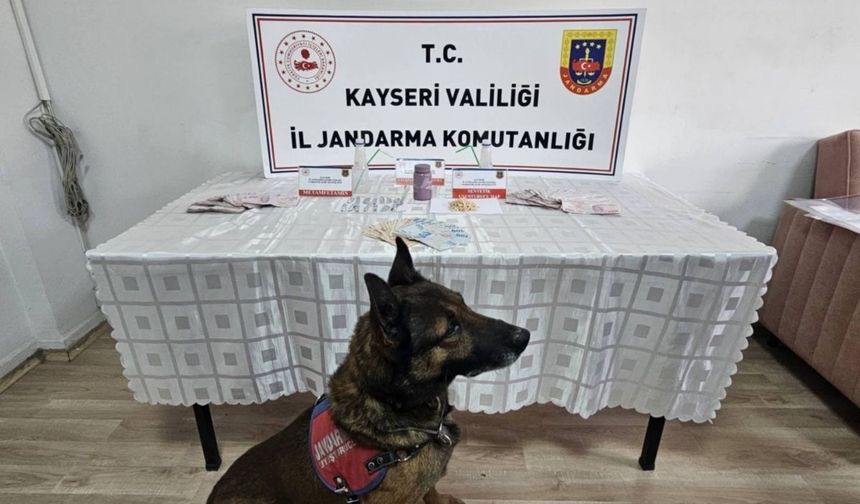 Kayseri’de binlerce Captagon hap ve satışa hazır metamfetamin ele geçirildi