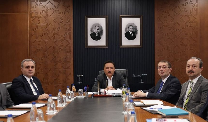 Kayseri’nin sağlık kapasitesi masaya yatırıldı: Vali Gökmen Çiçek başkanlık etti