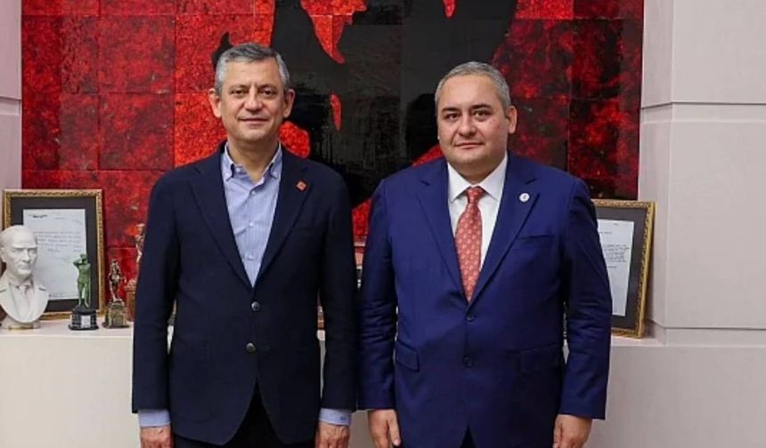 Özgür Özel, Mesut Özarslan ile yazışmalarını açıkladı