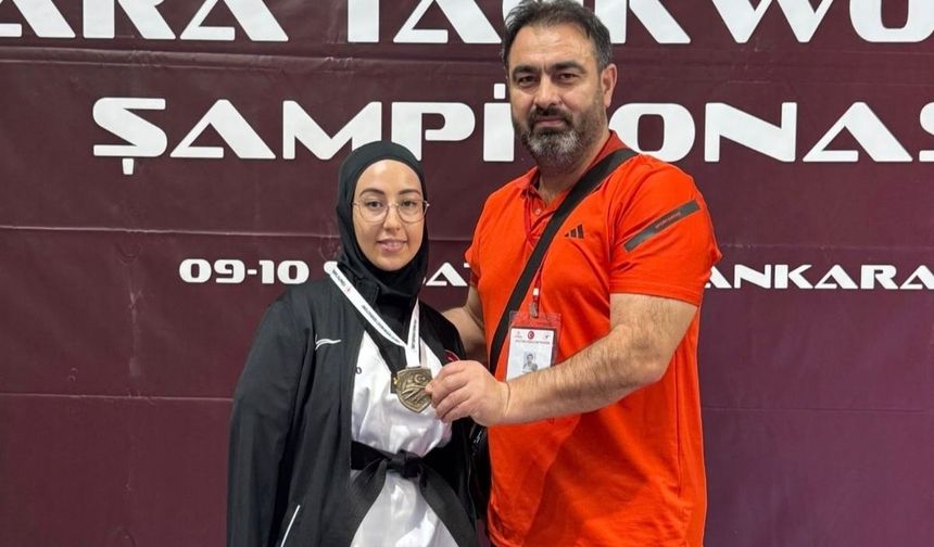 Kayseri’de iş kazasında iki kolunu kaybeden Sevim Nur Türkmen, Teakwondo’da Türkiye şampiyonu oldu