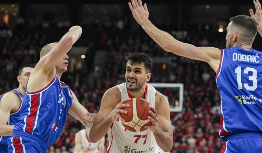 12 Dev Adam tarih yazmaya devam ediyor! Avrupa’nın zirvesinde