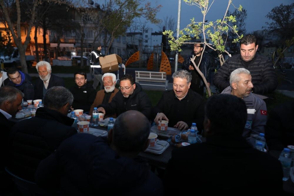 vali-gokmen-cicek-ve-baskan-palancioglu-adiyaman