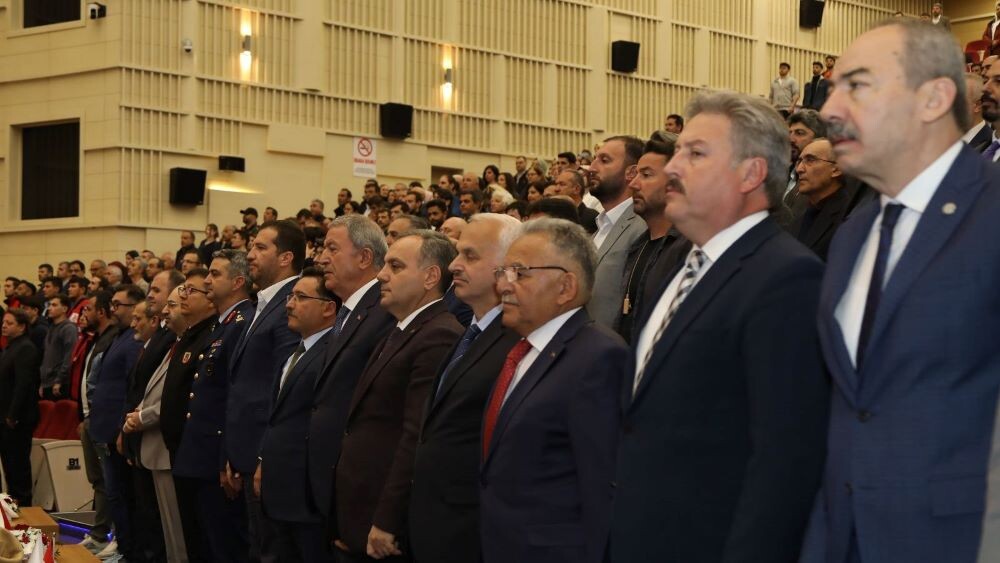 bakan-akar-erciyes-universitesi-konferans