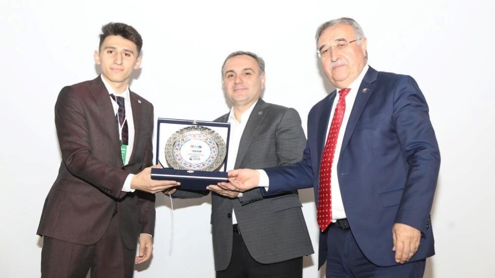 rektor-altun-plaket