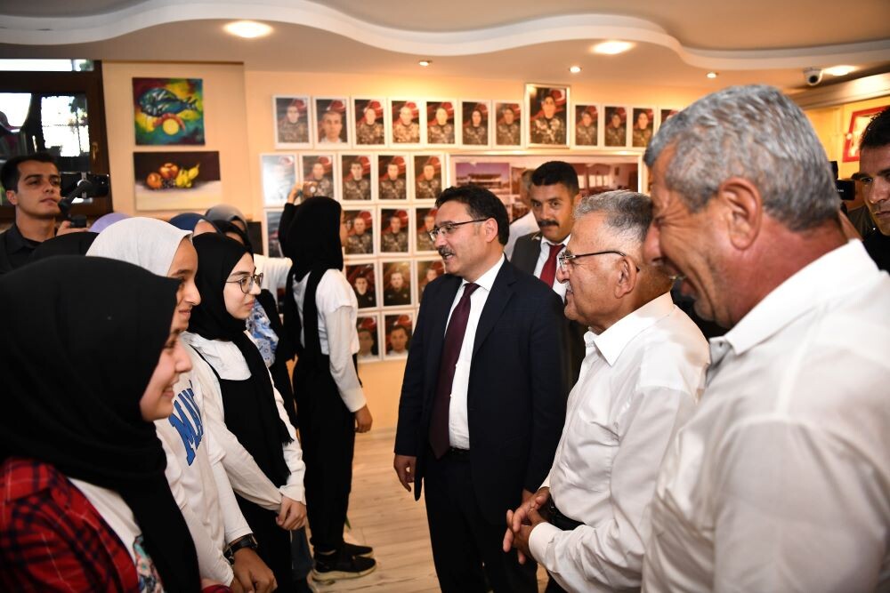 vali-cicek-bunyan-ziyaret