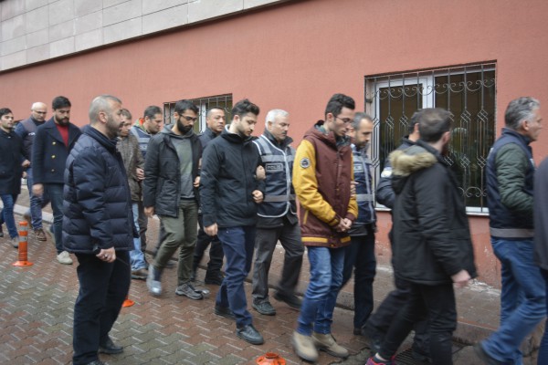 FETÖden Gözaltına Alınan 26 Askeri Personel Adliyede2