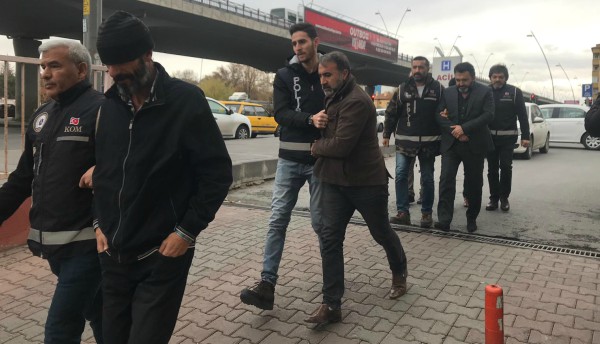 Tefecilik operasyonunda göz altına alınan 5 şüpheli Adliyede