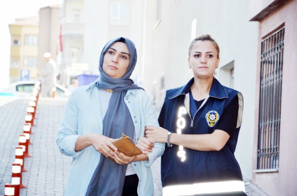 Boydak Holdingin eski CEOsu Memduh Boydakın eşi FETÖden hakim karşısına çıkıyor1