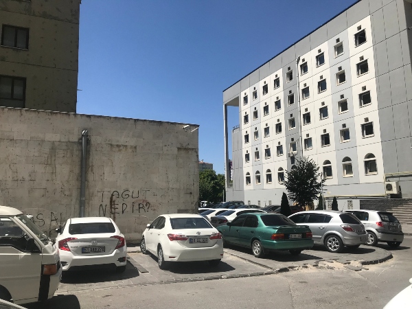 Cadde ve sokaklarda dikkat çeken yazı Tağut nedir 2