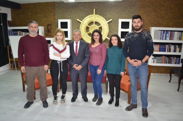 Memduh Büyükkılıçtan Kayserinin Yeni Televizyonu Deniz Postası TVye Ziyaret2