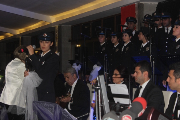 Kayseri polis korosundan ilk konser2